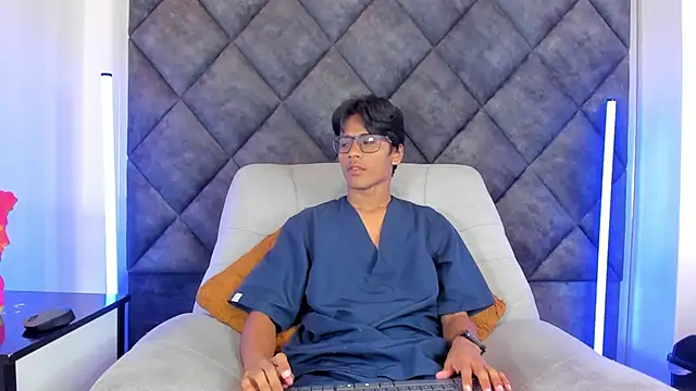 Snapshot of LiamKron chatting on 2, 5, 2026 LiamKron online show from 2, 5, 2026