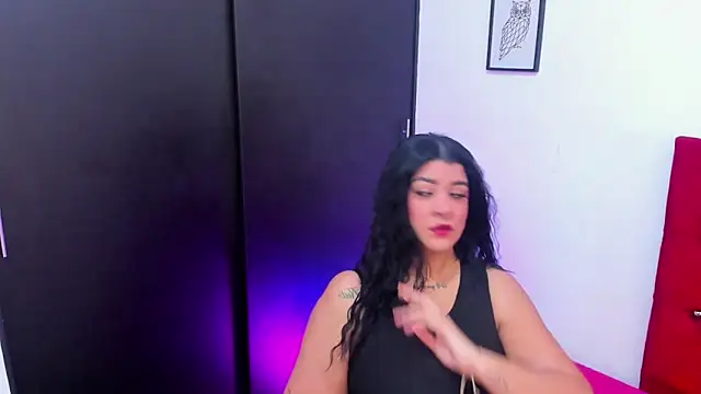 Snapshot of Katty_West chatting on 5, 5, 2026 Katty West online show from 5, 5, 2026