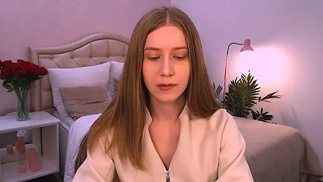 Snapshot of cheeky_chick chatting on 7, 5, 2026 cheeky chick online show from 7, 5, 2026