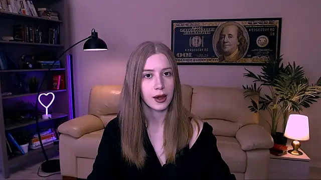 Snapshot of cheeky_chick chatting on 16, 5, 2026 cheeky chick online show from 16, 5, 2026