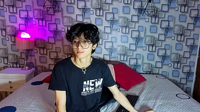 Snapshot of Twink_Sebas7 chatting on 28, 4, 2026 Twink Sebas7 online show from 28, 4, 2026