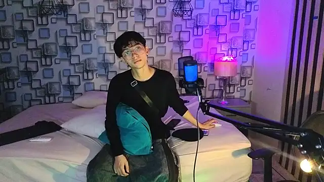 Snapshot of Twink_Sebas7 chatting on 11, 7, 2026 Twink Sebas7 online show from 11, 7, 2026