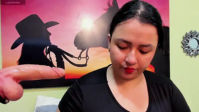 Snapshot of Cassle_ibarra_x chatting on 5, 5, 2026 Cassle ibarra x online show from 5, 5, 2026