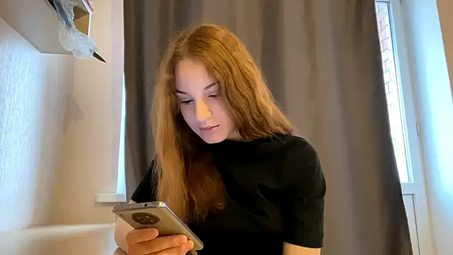  StillHeart  online show from 11, 4, 2026