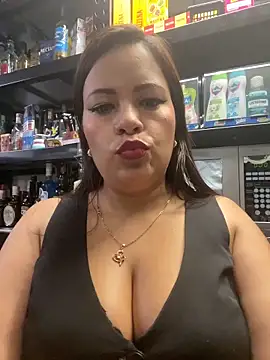MIA ROSSEEE online show from 10, 5, 2026