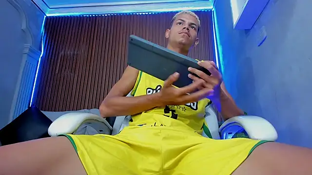 Omen20  online show from 11, 4, 2026