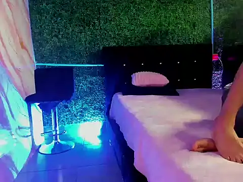 rafael velvet online show from 12, 4, 2026