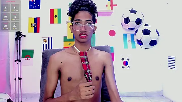 Snapshot of triiangel_latinboy chatting on 10, 7, 2026 triiangel latinboy online show from 10, 7, 2026