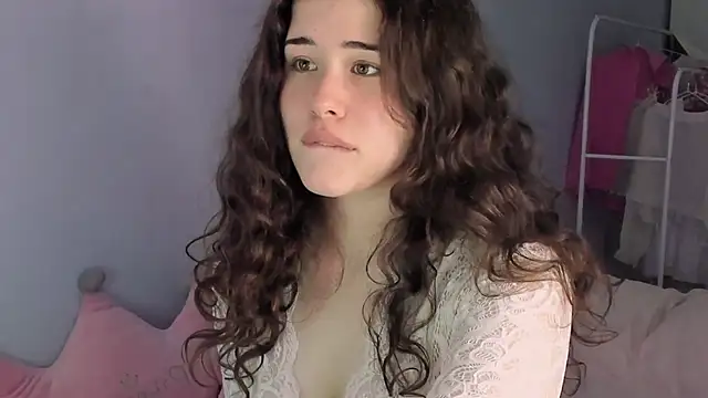 Snapshot of ChloeBlisss chatting on 10, 6, 2026 ChloeBlisss online show from 10, 6, 2026