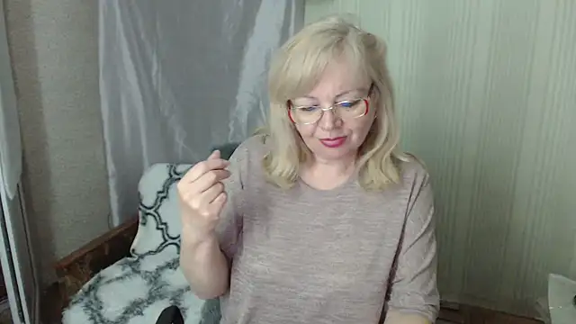 Snapshot of LavandaMay chatting on 28, 4, 2026 LavandaMay online show from 28, 4, 2026