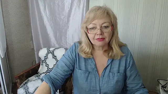 Snapshot of LavandaMay chatting on 29, 4, 2026 LavandaMay online show from 29, 4, 2026