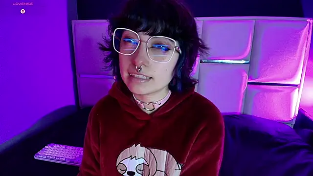 Snapshot of BadEmyXO chatting on 9, 6, 2026 BadEmyXO online show from 9, 6, 2026