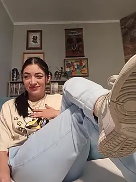 Snapshot of thailycupcake chatting on 5, 5, 2026 thailycupcake online show from 5, 5, 2026