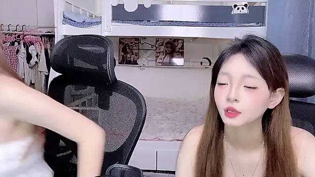 Snapshot of xiaoqiao-daqiao chatting on 30, 4, 2026 xiaoqiao-daqiao online show from 30, 4, 2026