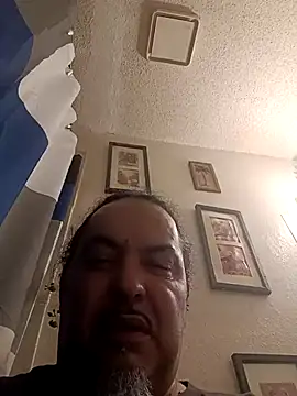 MrBustNut2026 online show from 22, 4, 2026