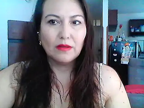Snapshot of Caroline_mommy chatting on 11, 4, 2026 Caroline mommy online show from 11, 4, 2026