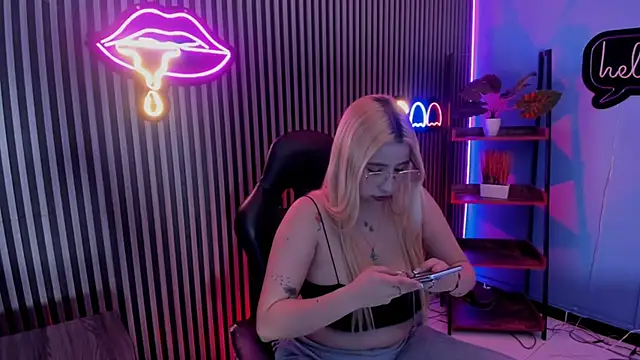 Snapshot of Aliss_Taylor1 chatting on 11, 4, 2026 Aliss Taylor1 online show from 11, 4, 2026