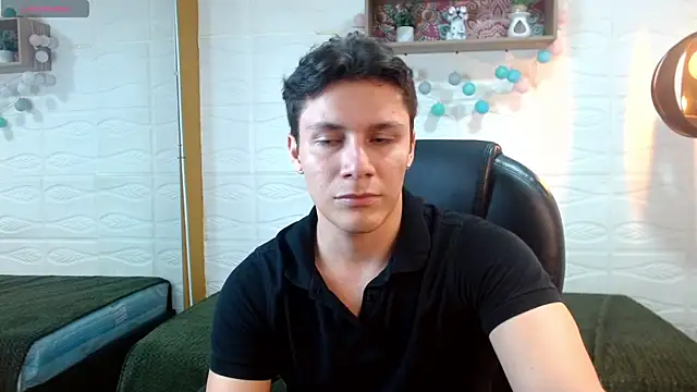 Snapshot of Zayn_clausen chatting on 29, 4, 2026 Zayn clausen online show from 29, 4, 2026