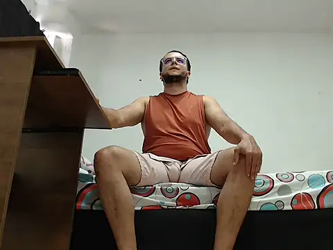 Snapshot of Masterboy00 chatting on 11, 4, 2026 Masterboy00 online show from 11, 4, 2026