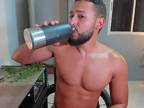 Snapshot of Juan_Calix chatting on 14, 4, 2026 Juan Calix online show from 14, 4, 2026