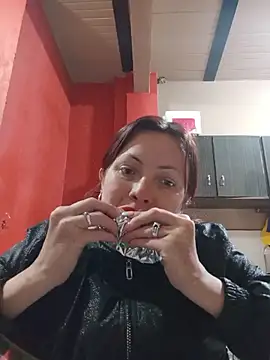 Snapshot of carolinhe26 chatting on 7, 7, 2026 carolinhe26 online show from 7, 7, 2026