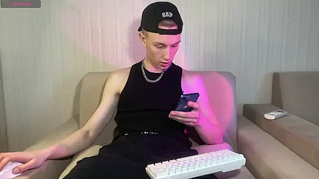 Snapshot of Travis_Gracile chatting on 26, 4, 2026 Travis Gracile online show from 26, 4, 2026