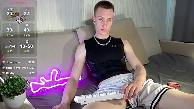 Snapshot of Travis_Gracile chatting on 14, 7, 2026 Travis Gracile online show from 14, 7, 2026