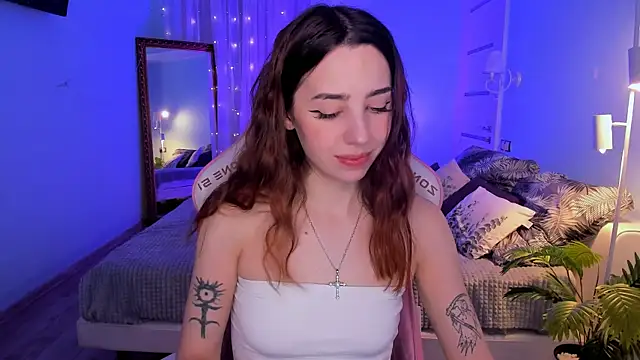 CharliGrace  online show from 15, 4, 2026