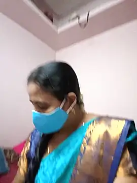 Snapshot of Tamilaunty35 chatting on 20, 5, 2026 Tamilaunty35 online show from 20, 5, 2026