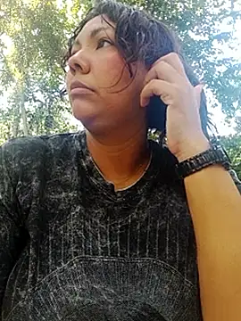 Izel  online show from 14, 4, 2026