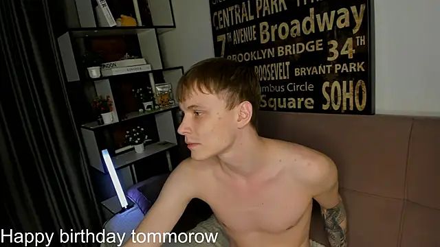 Snapshot of TwinkWhite chatting on 14, 5, 2026 TwinkWhite online show from 14, 5, 2026