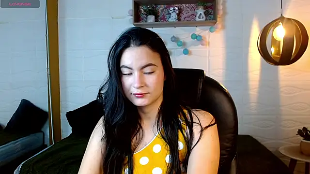 Snapshot of rosaleia_ chatting on 24, 5, 2026 rosaleia online show from 24, 5, 2026