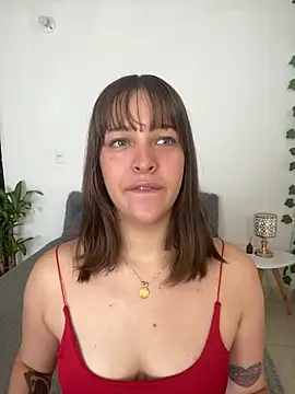 Snapshot of Mari_Rouse chatting on 21, 5, 2026 Mari Rouse online show from 21, 5, 2026