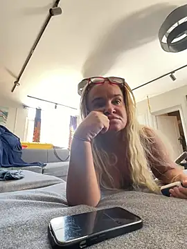 parisheliton online show from 28, 6, 2026