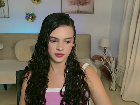 Snapshot of MaraVelvett chatting on 28, 4, 2026 MaraVelvett online show from 28, 4, 2026