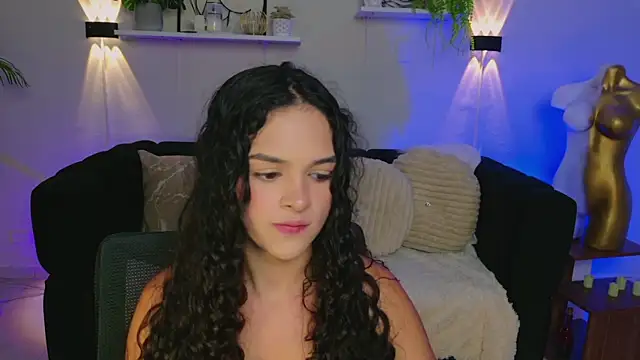 Snapshot of MaraVelvett chatting on 5, 7, 2026 MaraVelvett online show from 5, 7, 2026