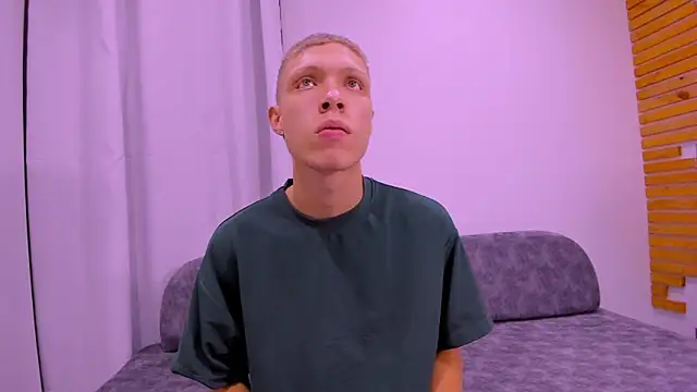 Snapshot of greiberland chatting on 15, 4, 2026 greiberland online show from 15, 4, 2026