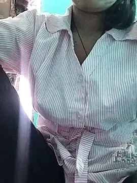 Liviya  225   online show from 13, 4, 2026