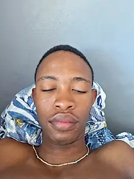 Snapshot of youngAndReckles chatting on 15, 4, 2026 youngAndReckles online show from 15, 4, 2026