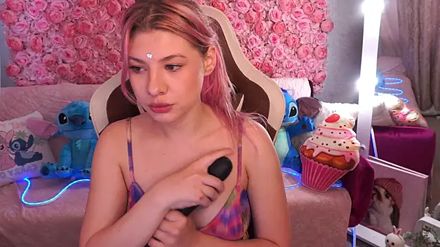 PinkyTrix online show from 5, 6, 2026