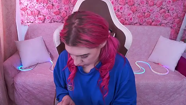 PinkyTrix online show from 11, 6, 2026