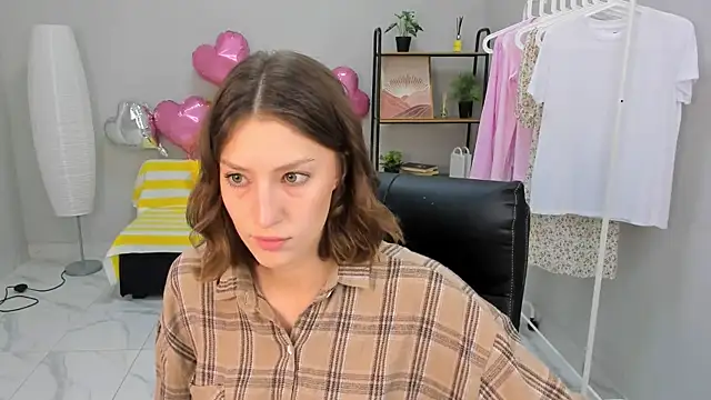 Freya Belis online show from 28, 4, 2026