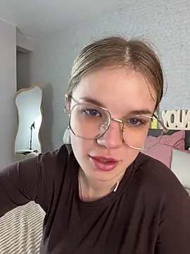 Snapshot of KimEvanss chatting on 31, 5, 2026 KimEvanss online show from 31, 5, 2026
