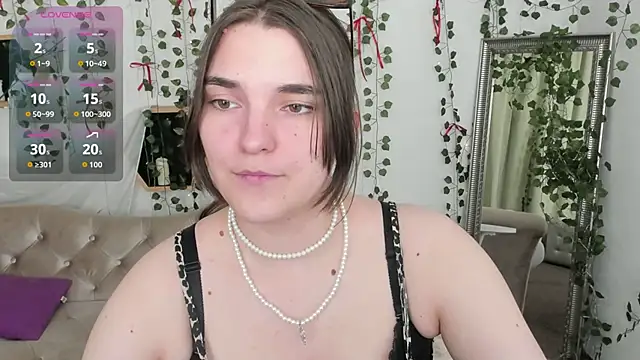 Snapshot of Rune_Veila chatting on 22, 5, 2026 Rune Veila online show from 22, 5, 2026