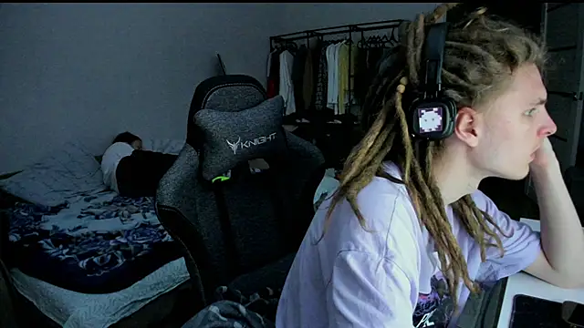 Snapshot of SurfSexCouple1 chatting on 11, 4, 2026 SurfSexCouple1 online show from 11, 4, 2026