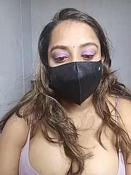 Suger Lips 99 online show from 13, 7, 2026