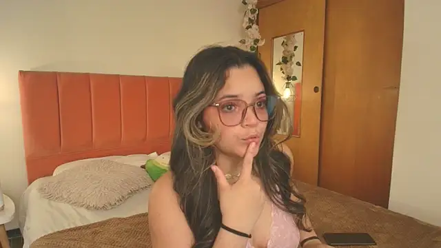 Shadya  online show from 1, 5, 2026