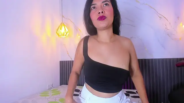 Snapshot of Vanessa_Lune chatting on 15, 5, 2026 Vanessa Lune online show from 15, 5, 2026
