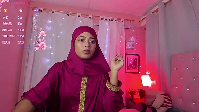 Snapshot of NadiaKarim_ chatting on 16, 4, 2026 NadiaKarim online show from 16, 4, 2026