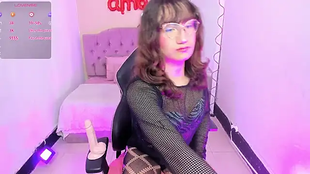 KATHERINE TAY online show from 22, 4, 2026